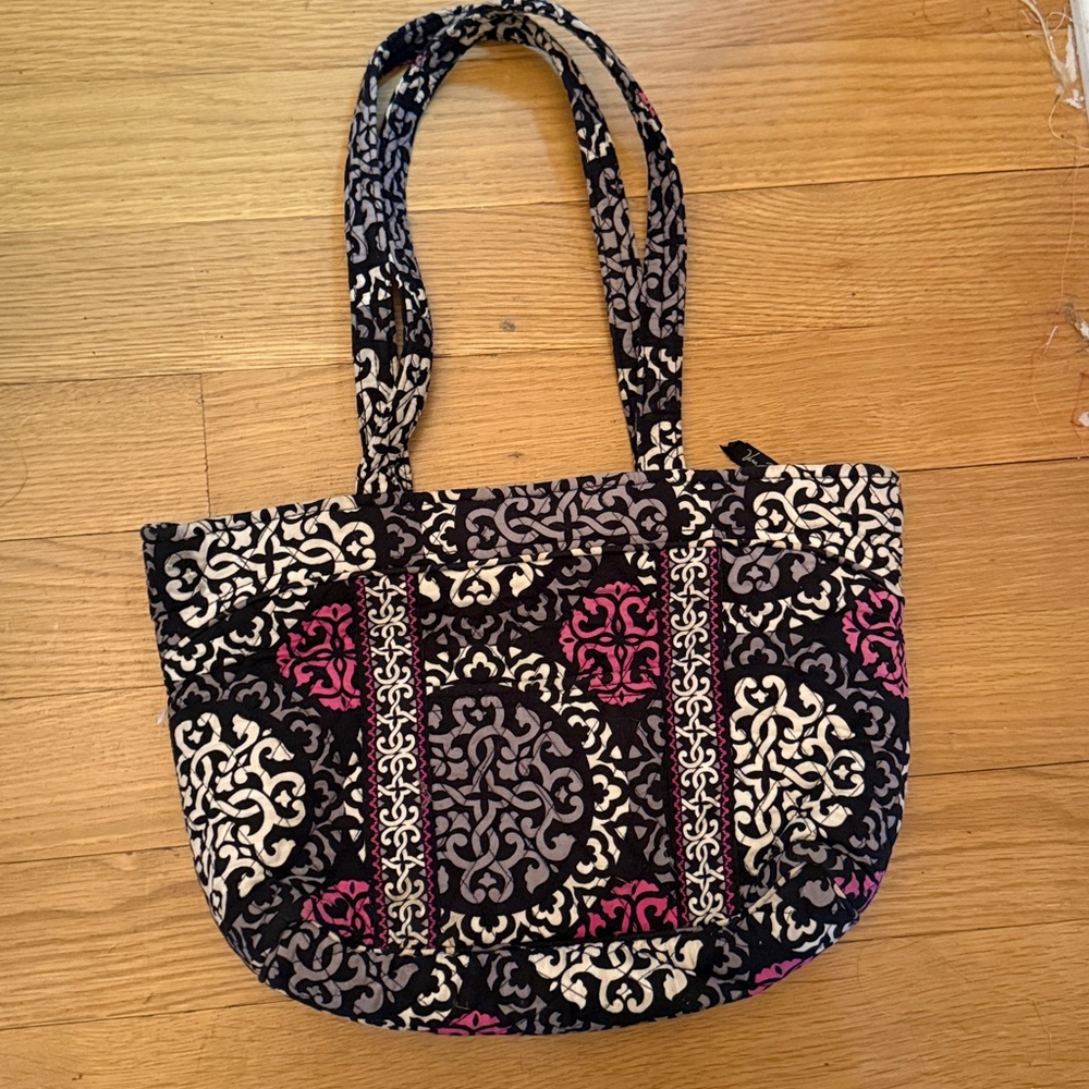 Vera Bradley Canterbury, magenta Black  Quilted Tote